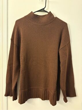 Tahari Brown Ribbed Mock Neck Sweater